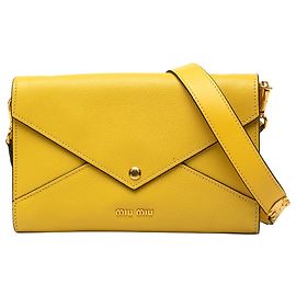 Borsa a tracolla a busta Miu Miu in pelle di capra Madras gialla Giallo