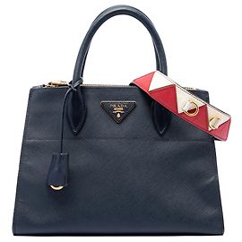 Bolsa Prada Blue City em Saffiano com acabamentos em couro de bezerro Greche Paradigme Azul Azul marinho