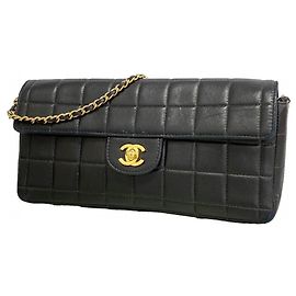 Chanel Chocolate Bar Schultertasche mit Kette Schwarz