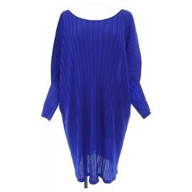 Autre Marque Pleats Please Kleid Blau Blau