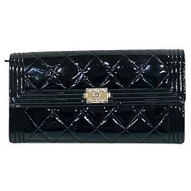 Cartera larga esmaltada Chanel Boy Chanel Negro