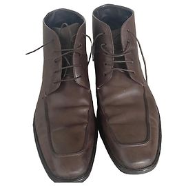 Hugo Boss Botas Chukka em couro castanho BOSS Marrom