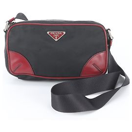 Borsa a tracolla in pelle e nylon Tessuto con logo triangolare Prada Nero Rosso