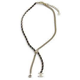 Colar de corrente Chanel Coco Mark em couro com estrela e trevo Preto Dourado