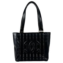 Chanel Chocolate Bar Handbag in Black Leather Black