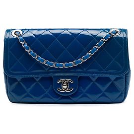 Borsa a tracolla Chanel Medium Quilted Patent Coco Shine Flap Blu Blu
