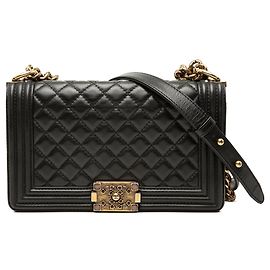 Bolsa Tiracolo Chanel Boy Flap em pele de cordeiro acolchoada preta, tamanho Old Medium, com Gripoix Preto
