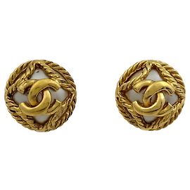 Boucles d'oreilles clips Chanel plaquées or avec fausses perles Blanc Doré