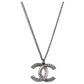 Colar CHANEL COCO com logótipo e pedra, em metal prateado, com logótipo CC, autêntico yk20638M Outro