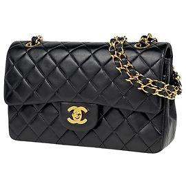 Chanel Matelassé Schultertasche Schwarz