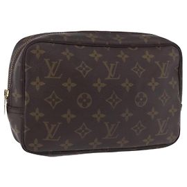 LOUIS VUITTON Monogram Trousse Toilette 23 Clutch Bag M47524 LV Auth 197907 Monograma