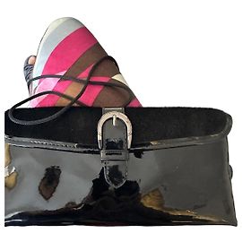 Autre Marque Pochette Les Bleus vernice nera e pelliccia Nero