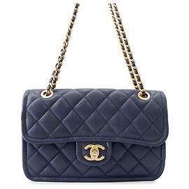 Borsa a tracolla con catena Chanel Matelassé Blu navy
