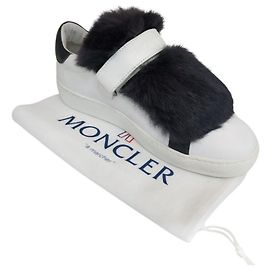 Moncler Sapatilhas de couro branco Rabbit com pele e Velcro para mulher Branco