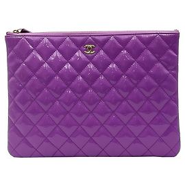 Chanel Pochette Medium en cuir verni classique Violet Violet