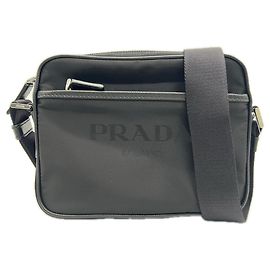 Borsa a tracolla Prada in nylon Saffiano Nero