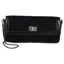 Bolsa Chanel Reissue East/West de jersey acolchoado preto e couro patente Preto