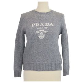 Prada Rundhalspullover aus Kaschmir und Wolle in Grau mit Logo Grau