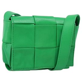 Bolsa de ombro BOTTEGA VENETA MAXI INTRECCIATO Candy em couro Verde Auth 202207A Prata Verde
