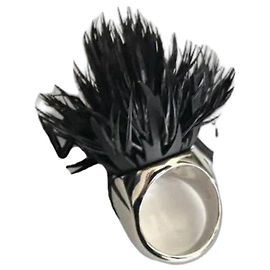 Anillo Givenchy de plata y plumas negras Negro Hardware de plata