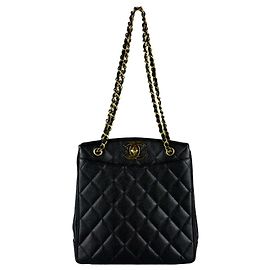 Bolsa de Ombro Chanel em Bezerro Grão Preto