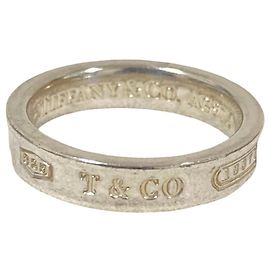 Anel Tiffany & Co. 1837 Narrow Band Outro