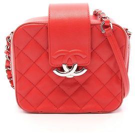 Sac Chanel Matelassé Half Coco Camera Bag Rouge