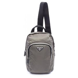Prada Gürteltasche mit Triangle-Logo Schwarz Grün