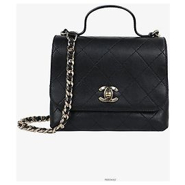 Chanel Mini Série com Alça Superior e Aba Matelassé Quilted Preto