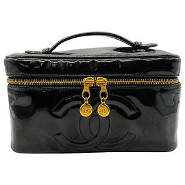 Neceser Chanel de piel charol negra Negro