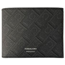 Salvatore Ferragamo Two-Tone Monogram Wallet Black Red Red
