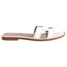 Sandales Oran Hermès en cuir blanches Blanc