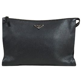 Prada Clutch aus schwarzem Leder Schwarz