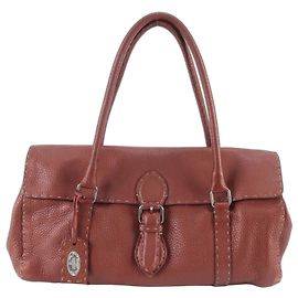 Fendi Selleria Linda Leather Shoulder Bag Red