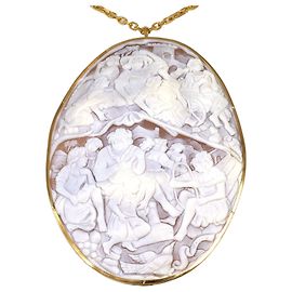 Autre Marque Collana con Cameo in Conchiglia in Oro Giallo 18K D'oro