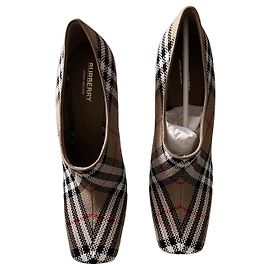 Burberry Check Canvas Pumps Black White Red Beige