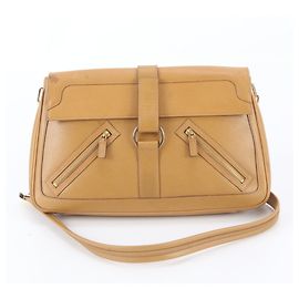 Bolsa de Ombro Gucci em Couro Castanho com Corrente Marrom