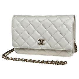 Carteira de ombro Chanel em couro de bezerro granulado branco Branco