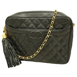 Chanel Matelassé Schultertasche Schwarz