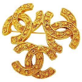 Broche Chanel Triple Coco Dorado