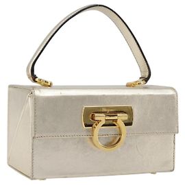 Sac à main Vanity Salvatore Ferragamo Gancini en cuir doré Auth 199364A Doré