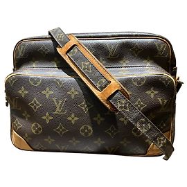 Louis Vuitton Nile Schultertasche Braun