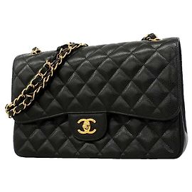 Borsa a tracolla Chanel in vitello grana nera Nero