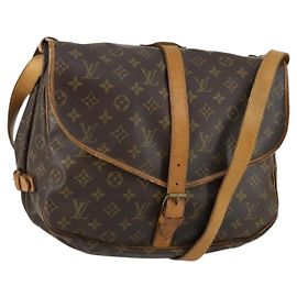LOUIS VUITTON Monogram Saumur 35 Shoulder Bag M42254 LV Auth 156195 Monograma