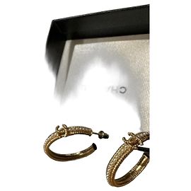 Orecchini a cerchio Chanel CC Perle Bianco D'oro