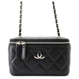 Borsa a tracolla con catena Chanel Matelassé Nero