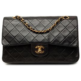 Chanel Black Medium Classic Lambskin Double Flap Preto