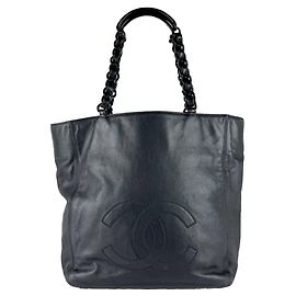 Chanel Handtasche aus schwarzem Leder Schwarz