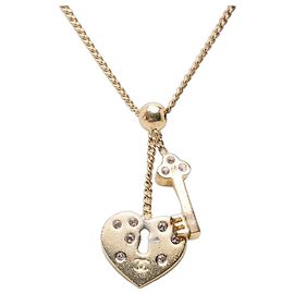 Colar pingente chaveiro Chanel Coco Mark Heart Dourado