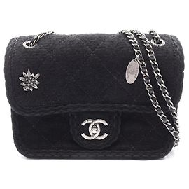 Chanel Matelassé Edelweiss Shoulder Bag Black